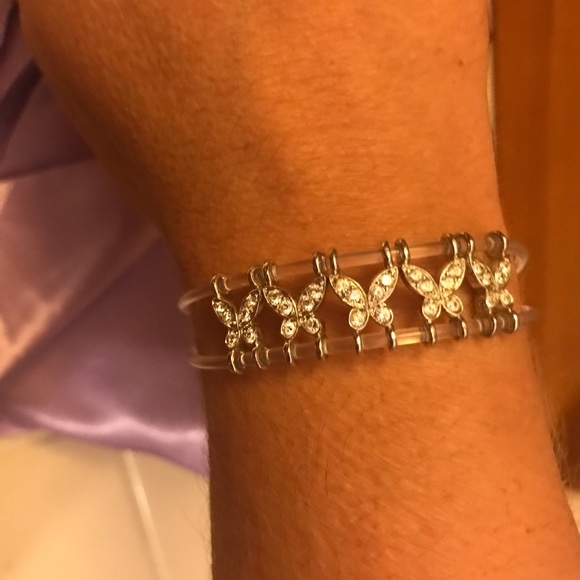 Butterfly 🦋 bracelet - Picture 2 of 3